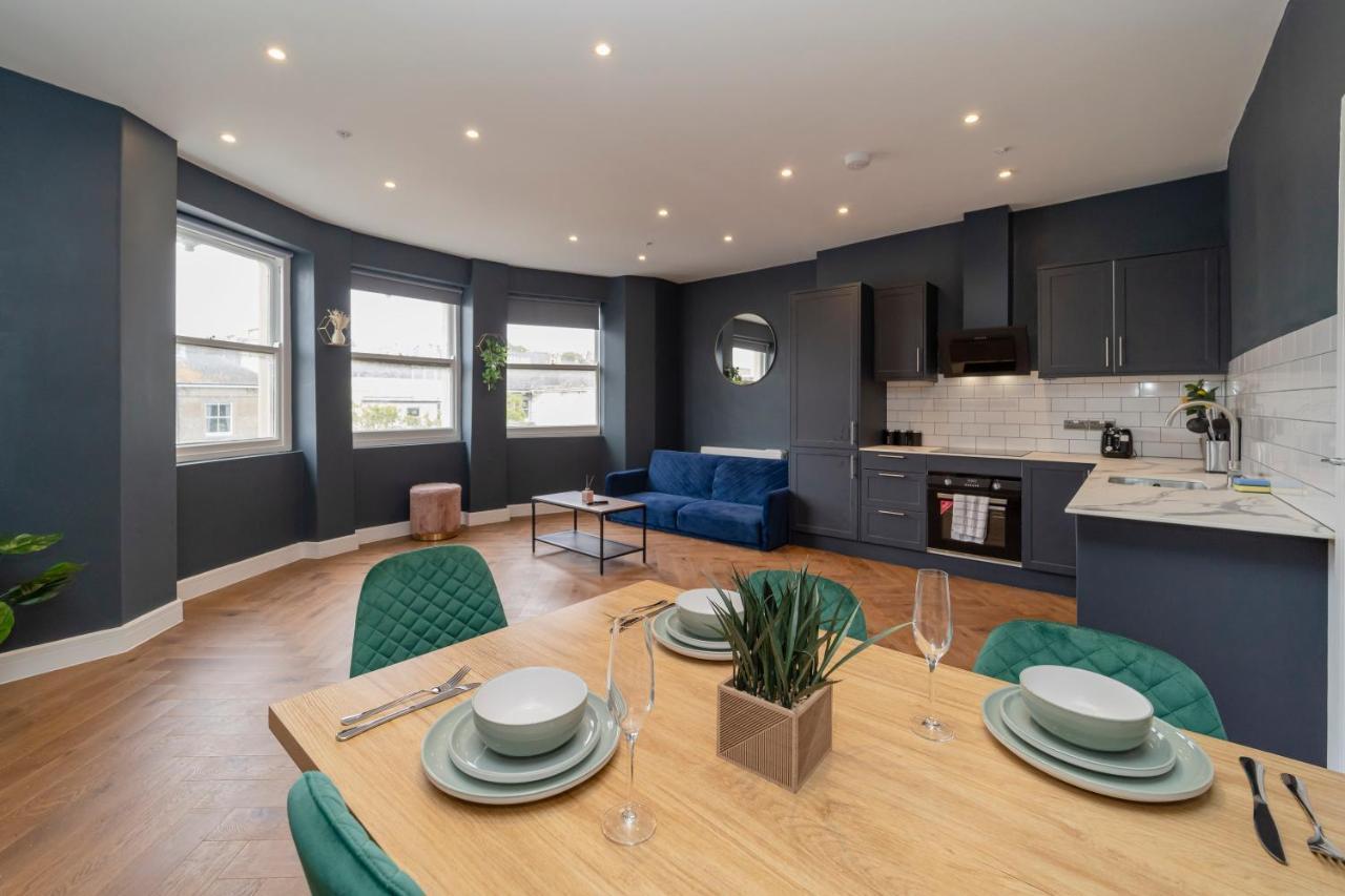 Flash Sale Centre Seafront 2 Bedroom Flat Bn12sil05 *